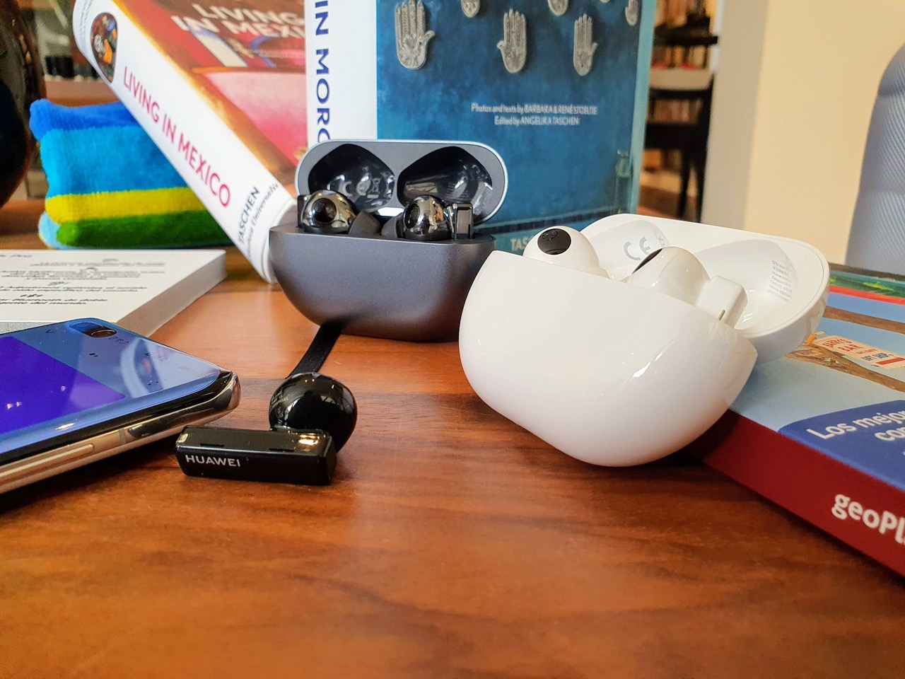 We tried everything new from Huawei: smart watches, headphones and a couple of unexpected surprises 3