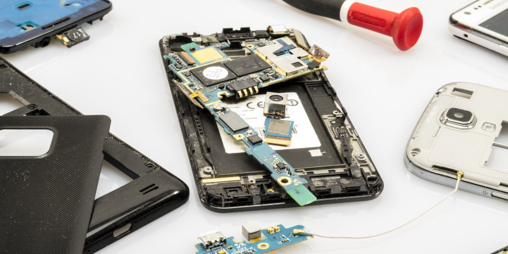 Europe wants mobile phones to be easier to repair 2