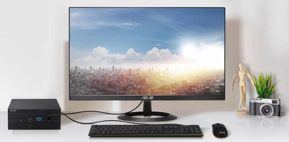 Monitor with enough space