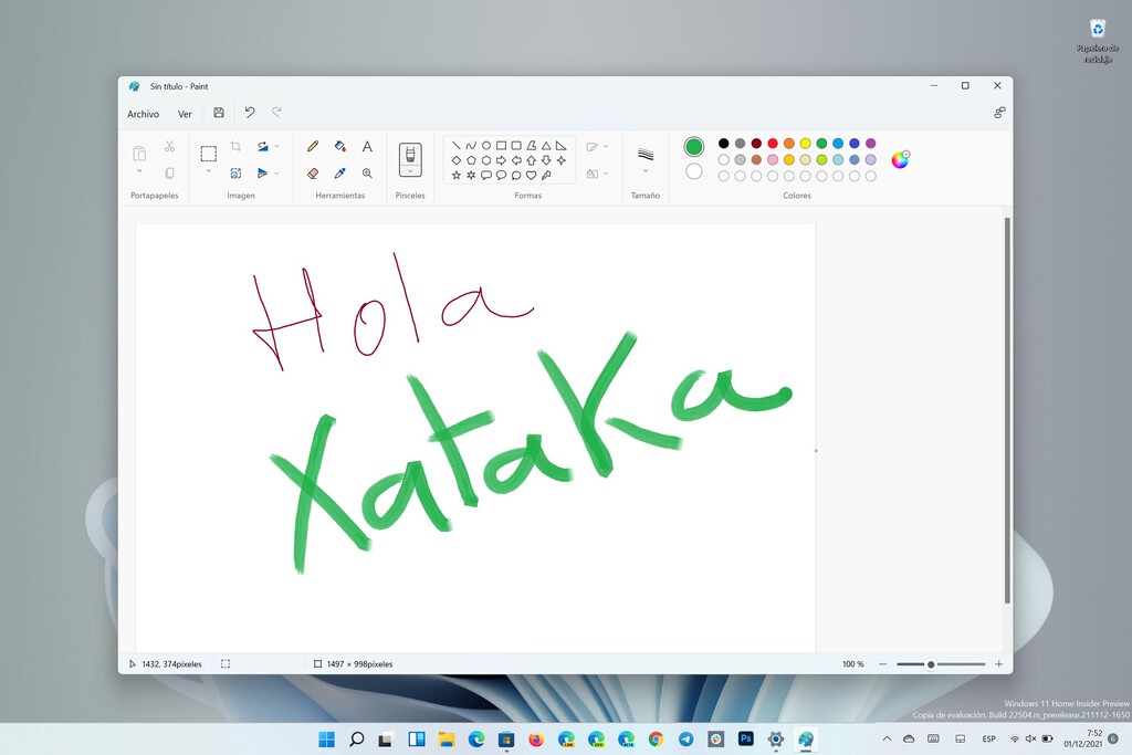 This is what the new redesigned Paint looks like, now with an interface similar to Windows 11 and more accessible functions